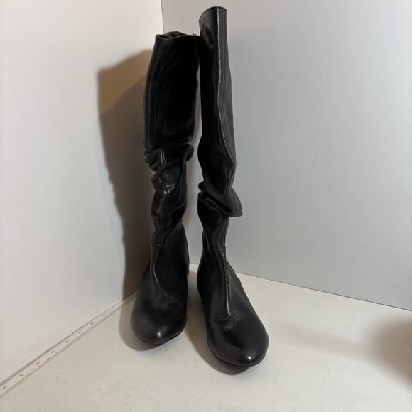 Gianni Bini women’s black leather slouched knees high boots in size 6 - Picture 5 of 10